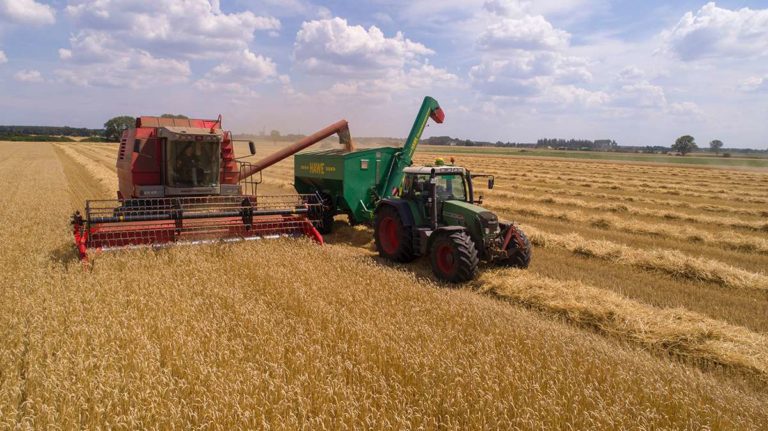 Госкорпорация «Аграрный Донбасс» планирует создать систему электронного контроля за сельхозтехникой